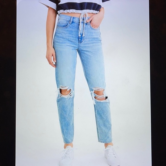 American Eagle Outfitters Denim - American Eagle Ripped Mom Jeans